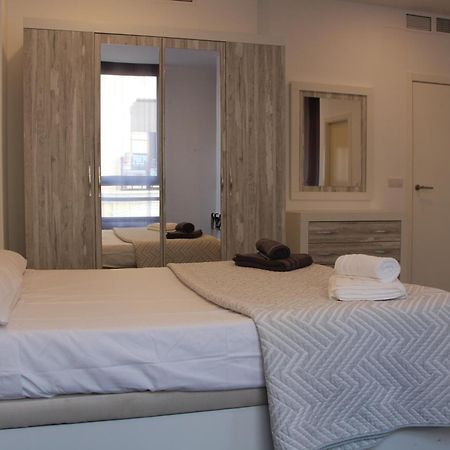 Apartment Sofi Valenza Esterno foto
